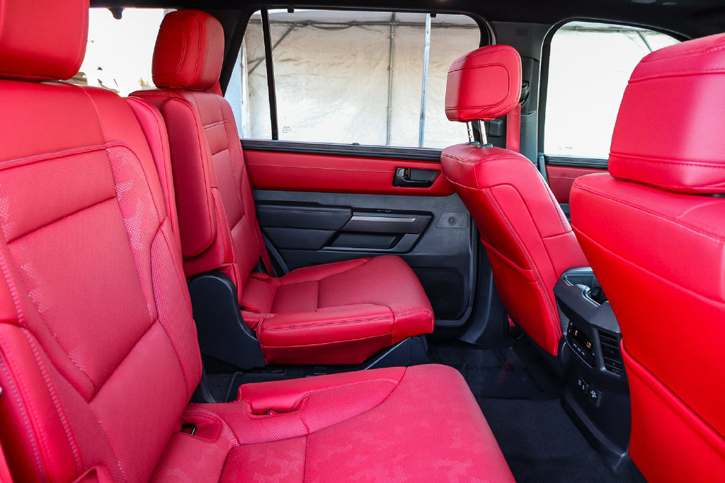 Used 2025 Toyota Sequoia TRD Pro AWD/4WD image 19