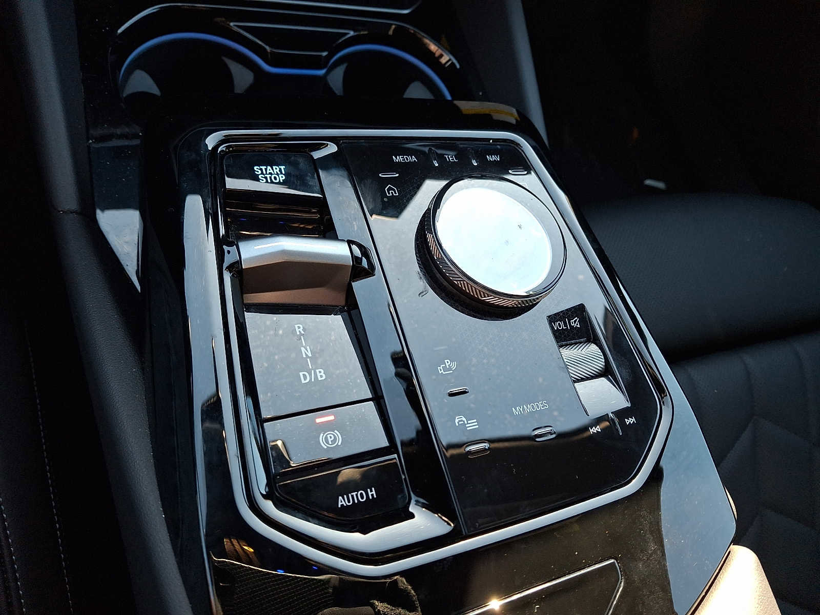 Used 2024 BMW i5 eDrive40i w/ Premium Package image 15