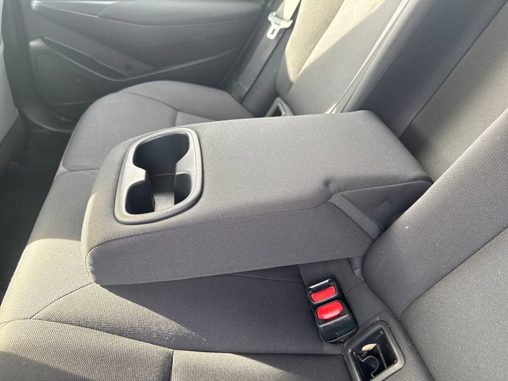 Used 2021 Toyota Corolla LE image 34