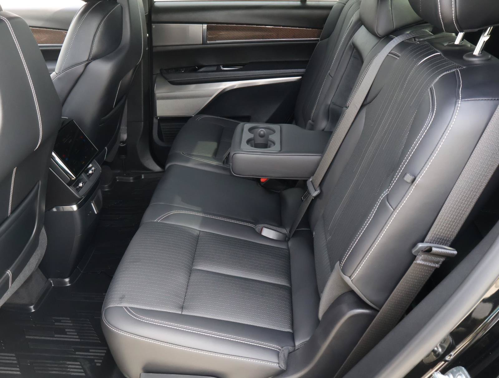 Certified 2027 Cadillac Vistiq Luxury AWD/4WD image 27