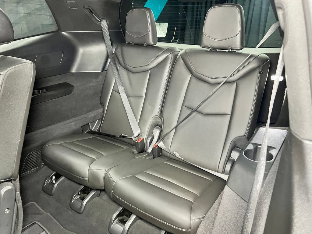 Used 2025 Cadillac XT6 Premium Luxury FWD image 23