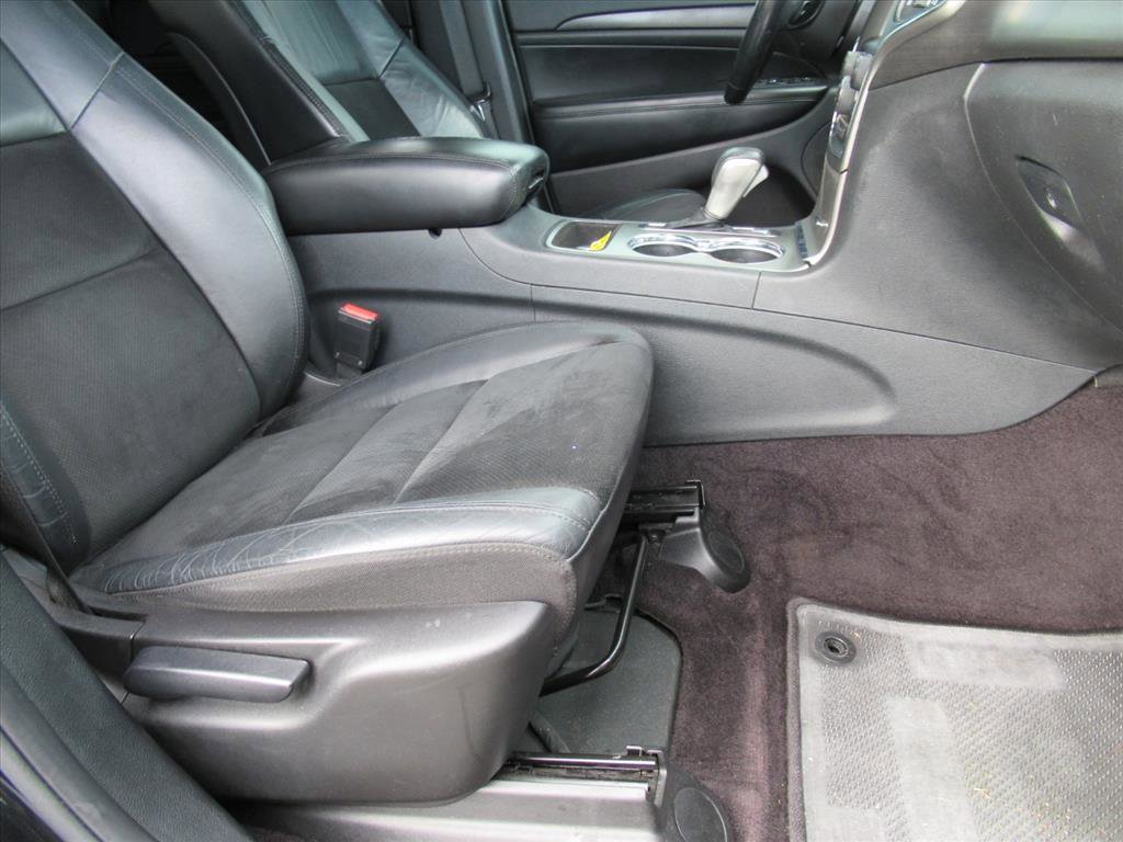 Used 2017 Jeep Grand Cherokee Altitude image 8