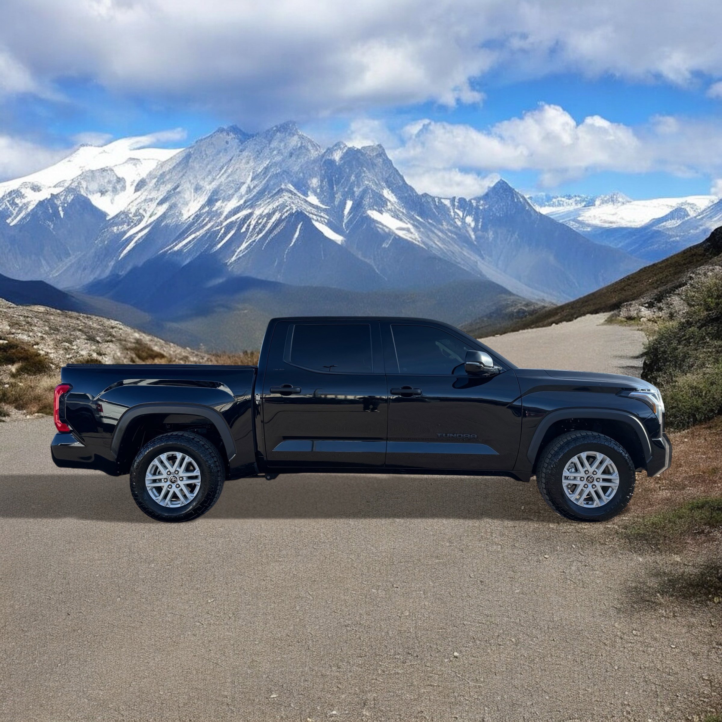 Used 2023 Toyota Tundra SR5 image 6