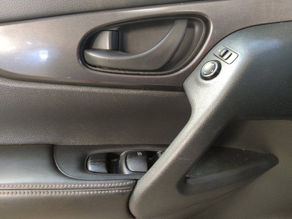 Used 2020 Nissan Rogue S FWD image 27