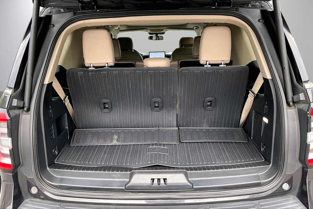 Used 2024 Ford Expedition Limited AWD/4WD image 27