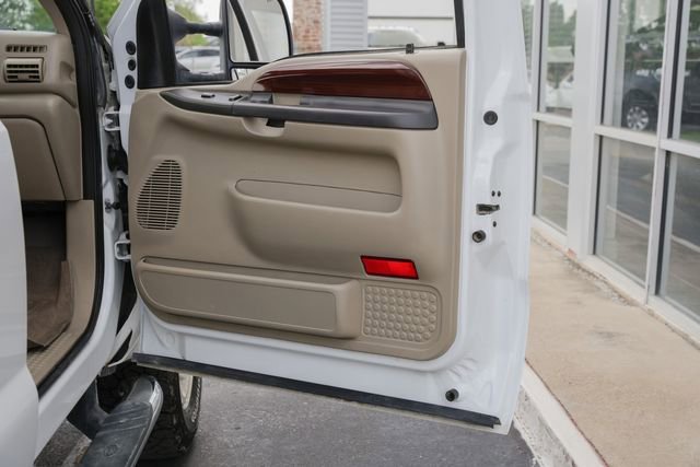 Used 2006 Ford F350 Lariat image 35