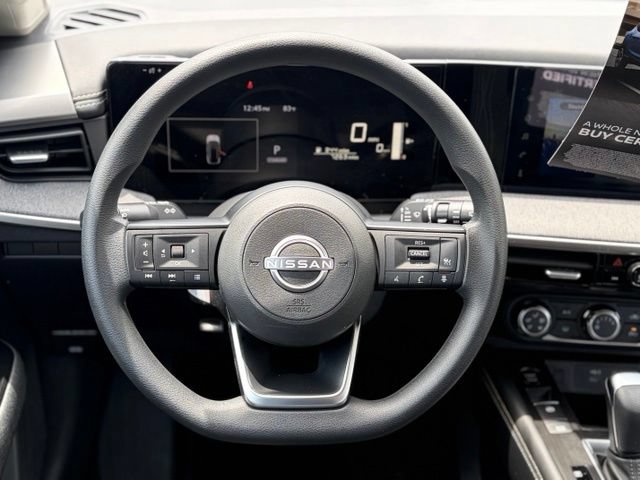 Certified 2025 Nissan Kicks SV AWD/4WD image 33