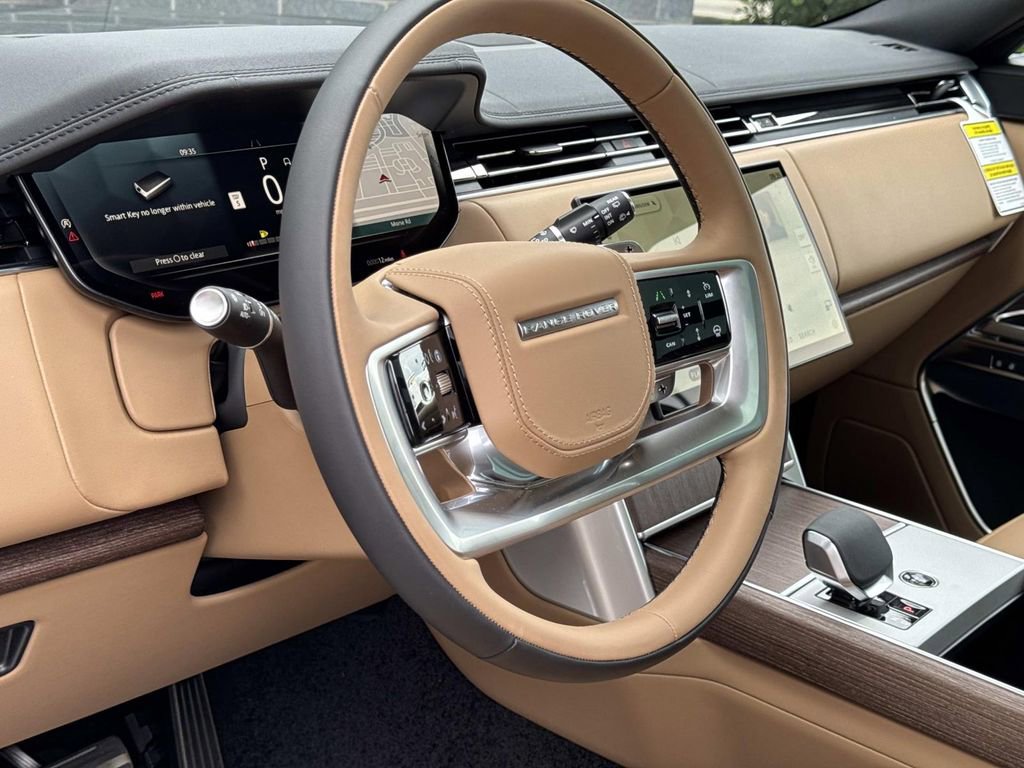 New 2026 Land Rover Range Rover Long Wheelbase SE AWD/4WD image 21