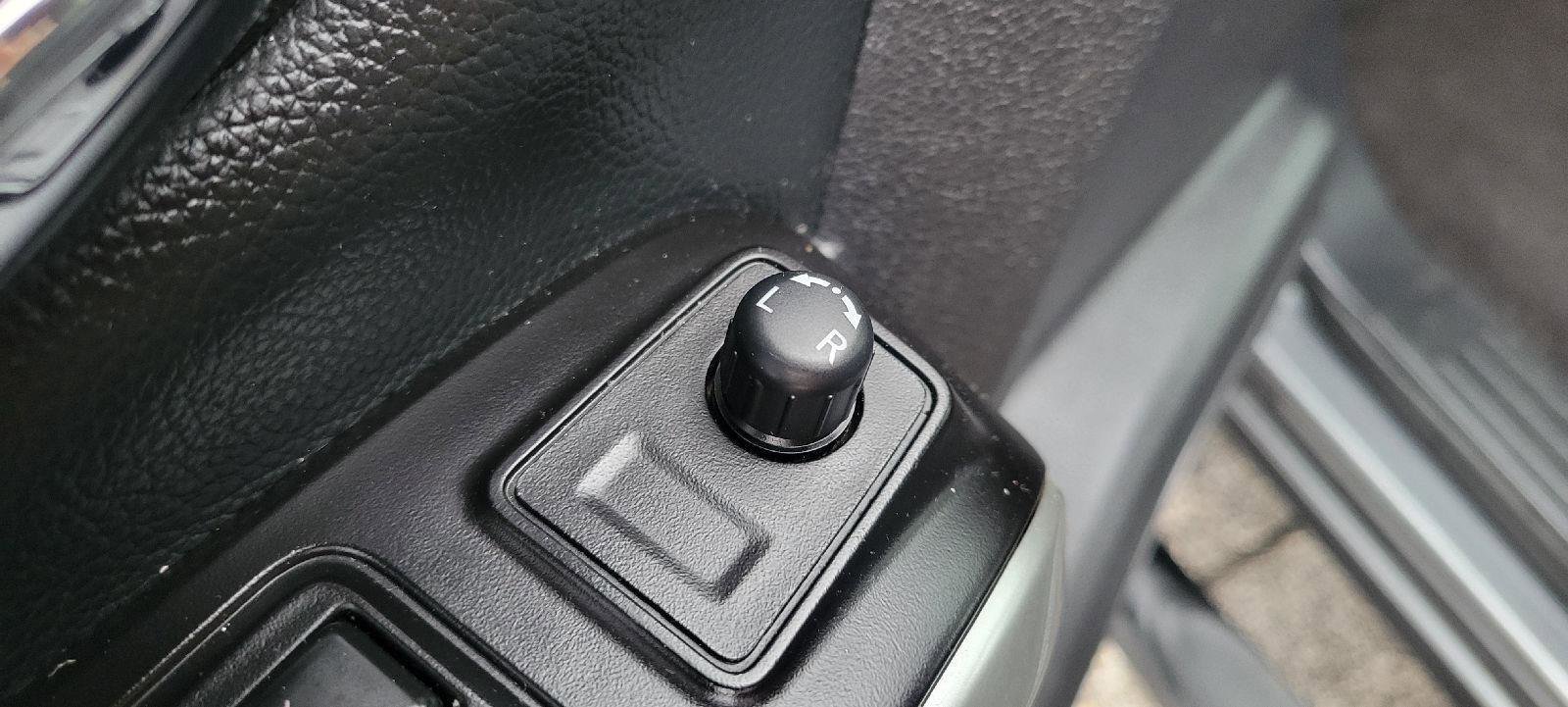 Used 2019 Nissan Titan PRO-4X w/ Pro-4x Utility Package image 8