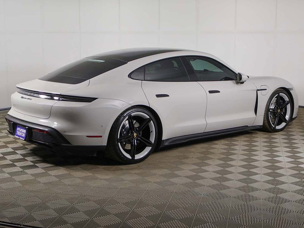 Used 2023 Porsche Taycan GTS image 11
