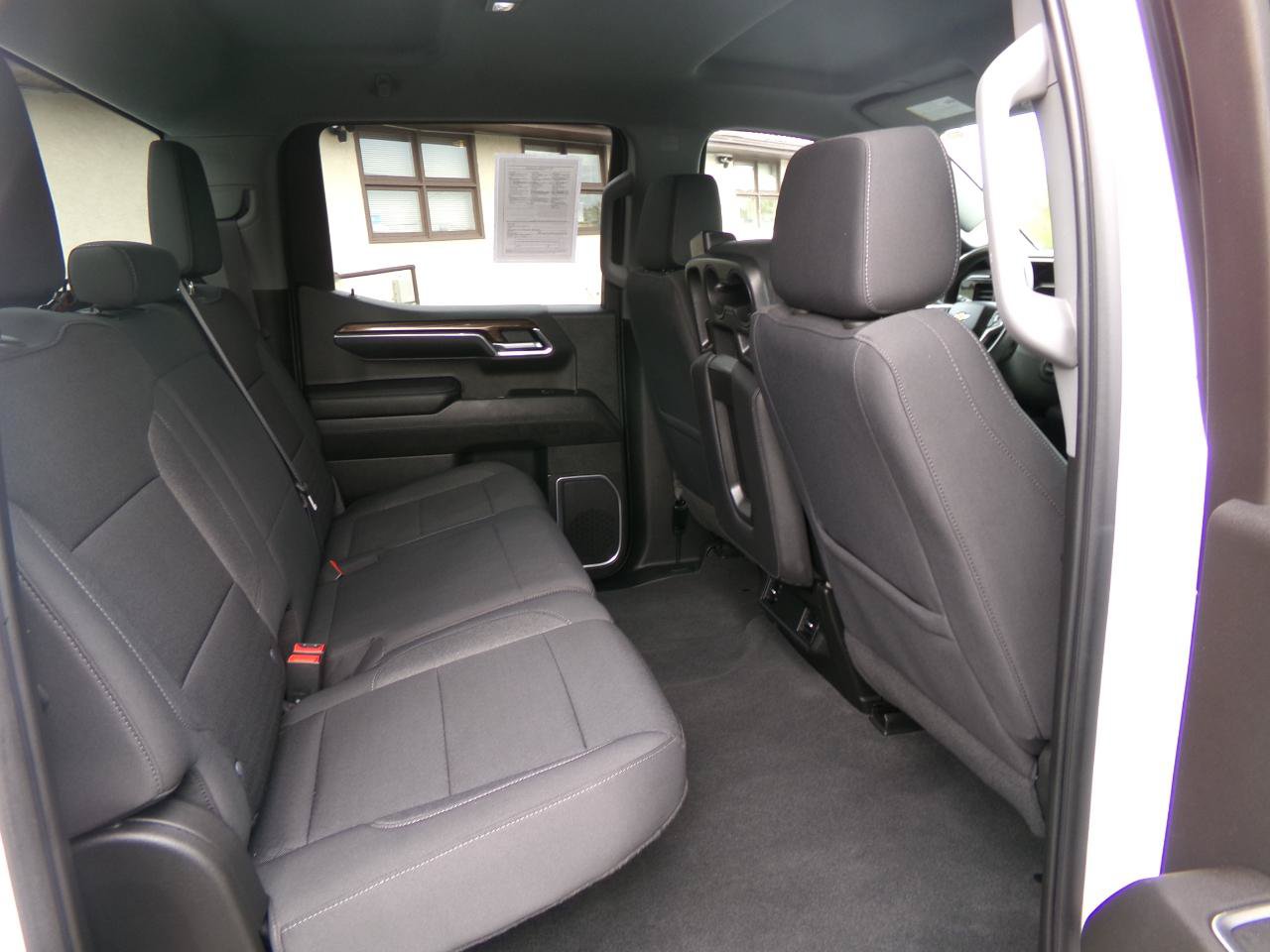 Used 2022 Chevrolet Silverado 1500 LT AWD/4WD image 41