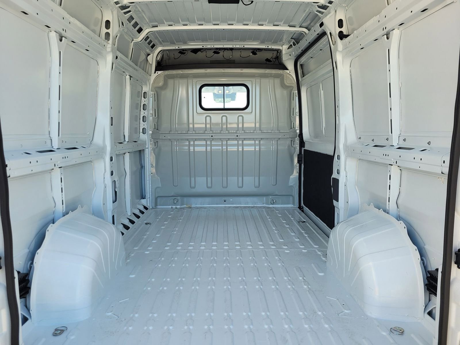 New 2026 RAM ProMaster 2500 w/ Convenience Group FWD image 7