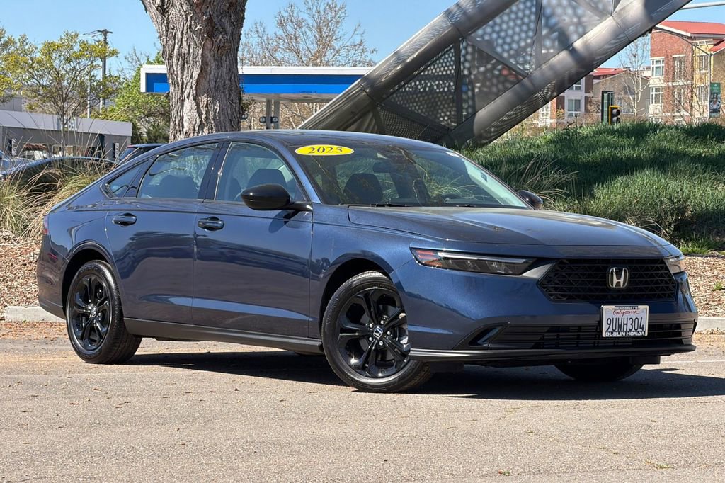 Certified 2025 Honda Accord SE image 2