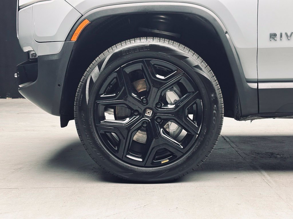 Used 2024 Rivian R1S Adventure Dual AWD/4WD image 40
