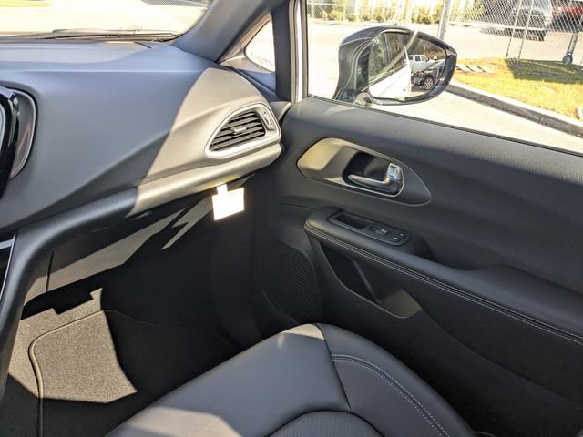 New 2026 Chrysler Voyager LX FWD image 17