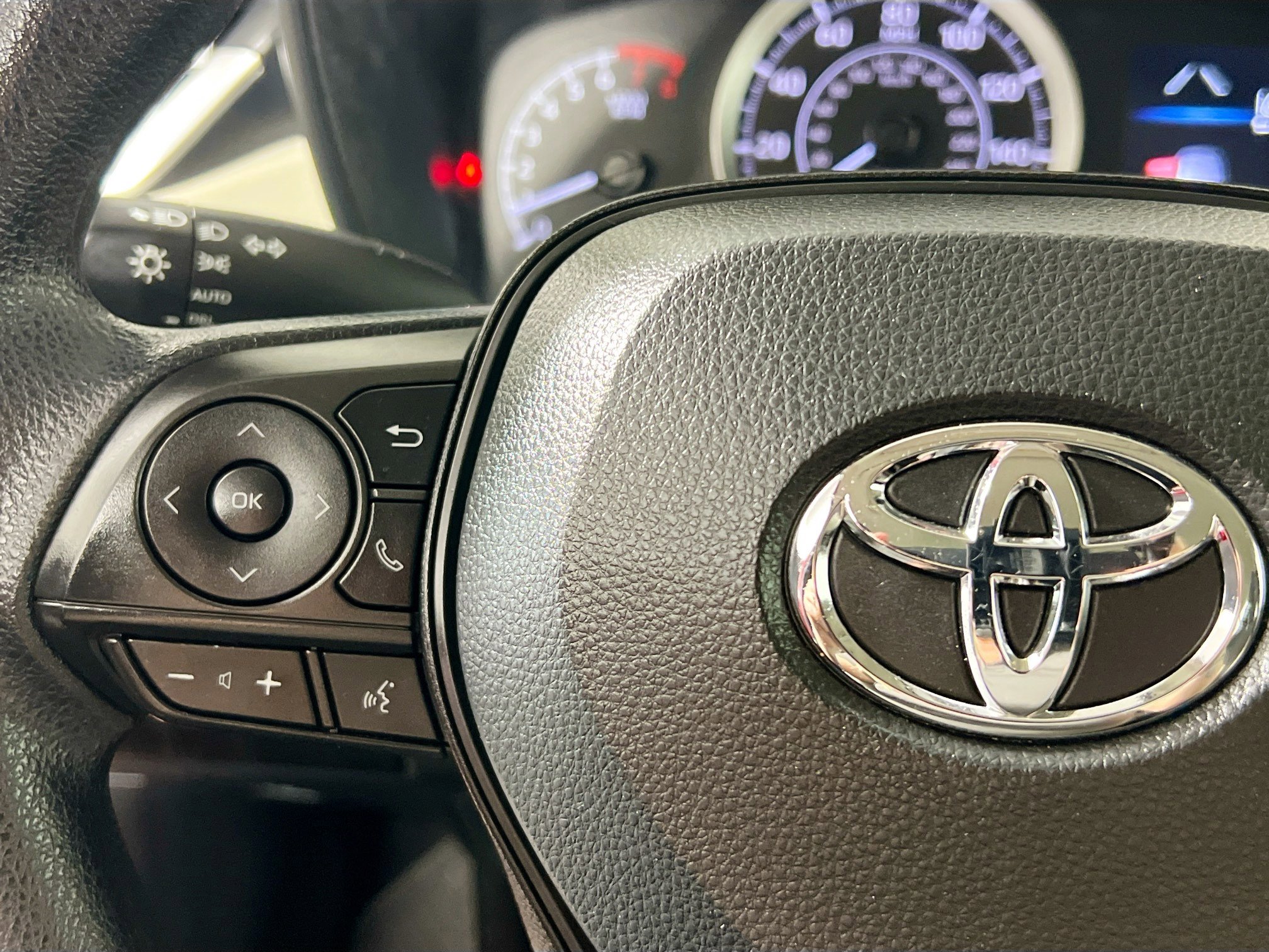 Used 2021 Toyota Corolla LE image 18