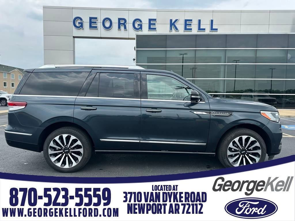 Used 2024 Lincoln Navigator Reserve image 1