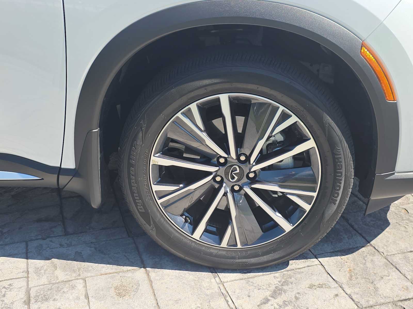 Certified 2026 INFINITI QX60 Luxe w/ Cargo Package FWD image 26