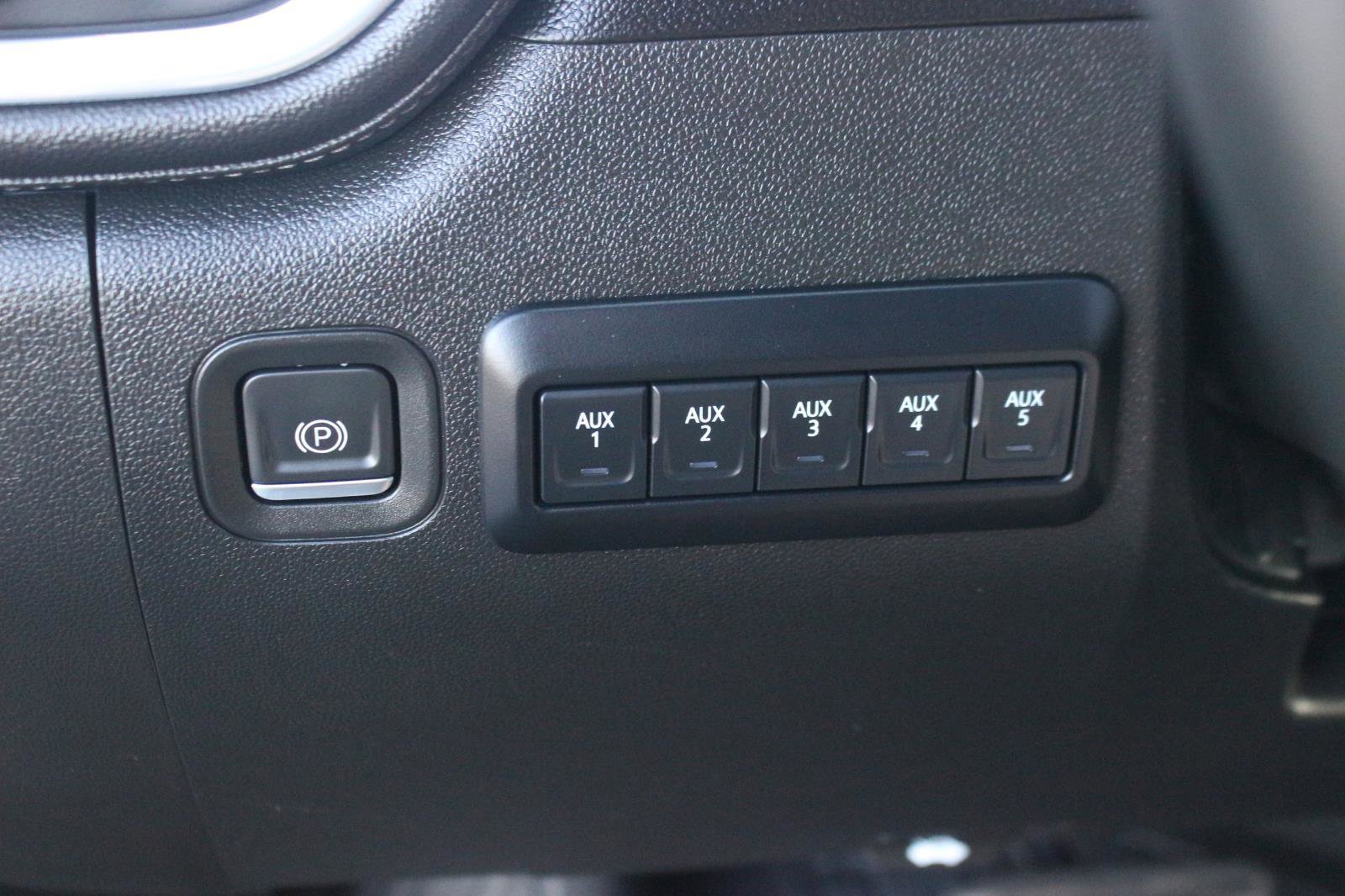 Used 2023 GMC Sierra 2500 SLE w/ SLE Value Package; AWD/4WD image 36