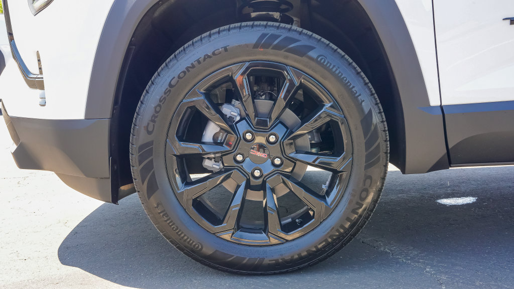 New 2027 GMC Terrain Elevation w/ Black Edition FWD image 9