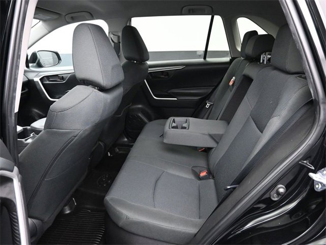Used 2022 Toyota RAV4 LE image 22