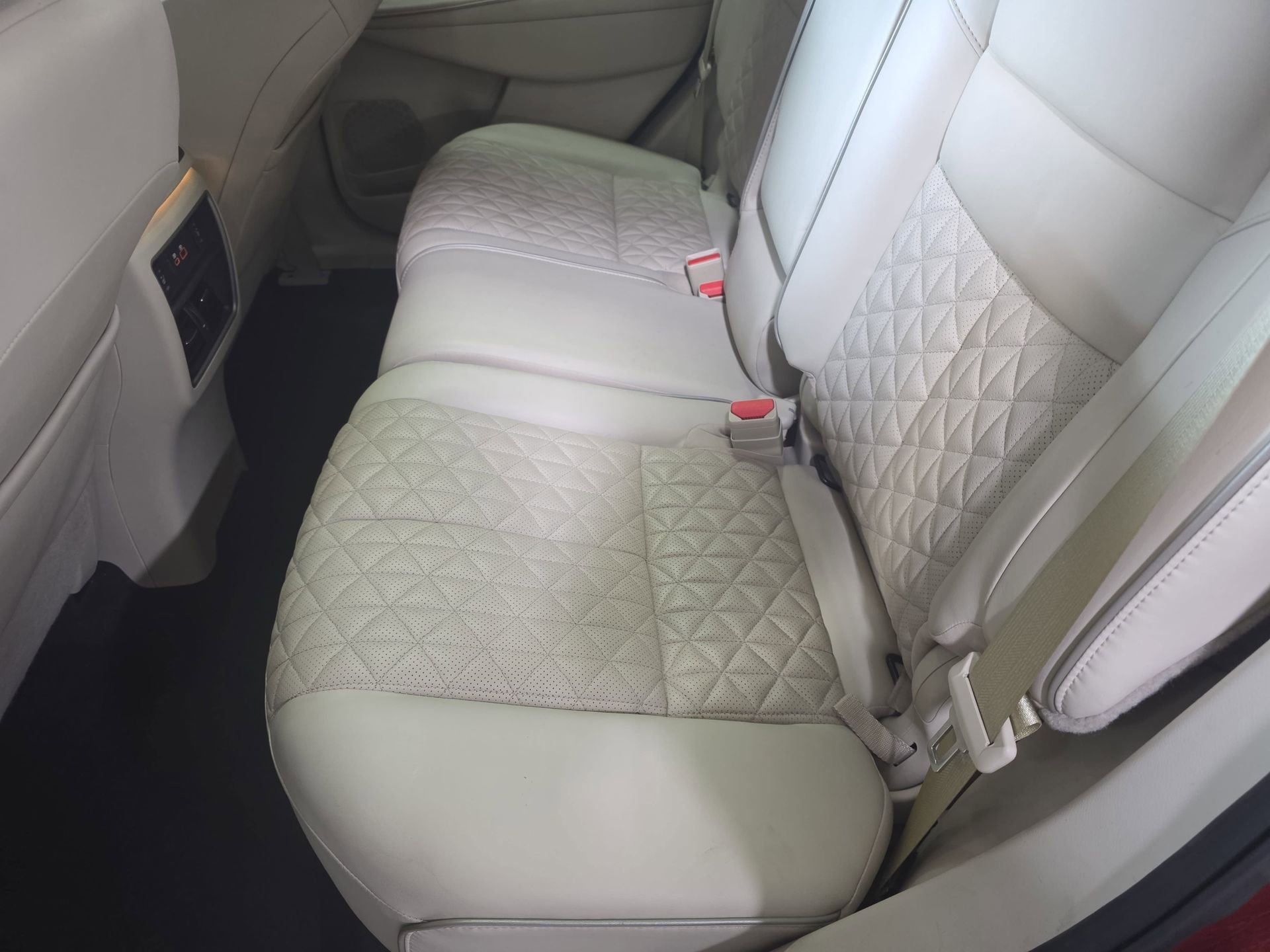 Used 2019 Nissan Murano Platinum w/ Cargo Package image 14