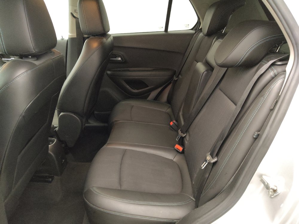 Used 2016 Chevrolet Trax LT w/ LT Convenience Package FWD image 18