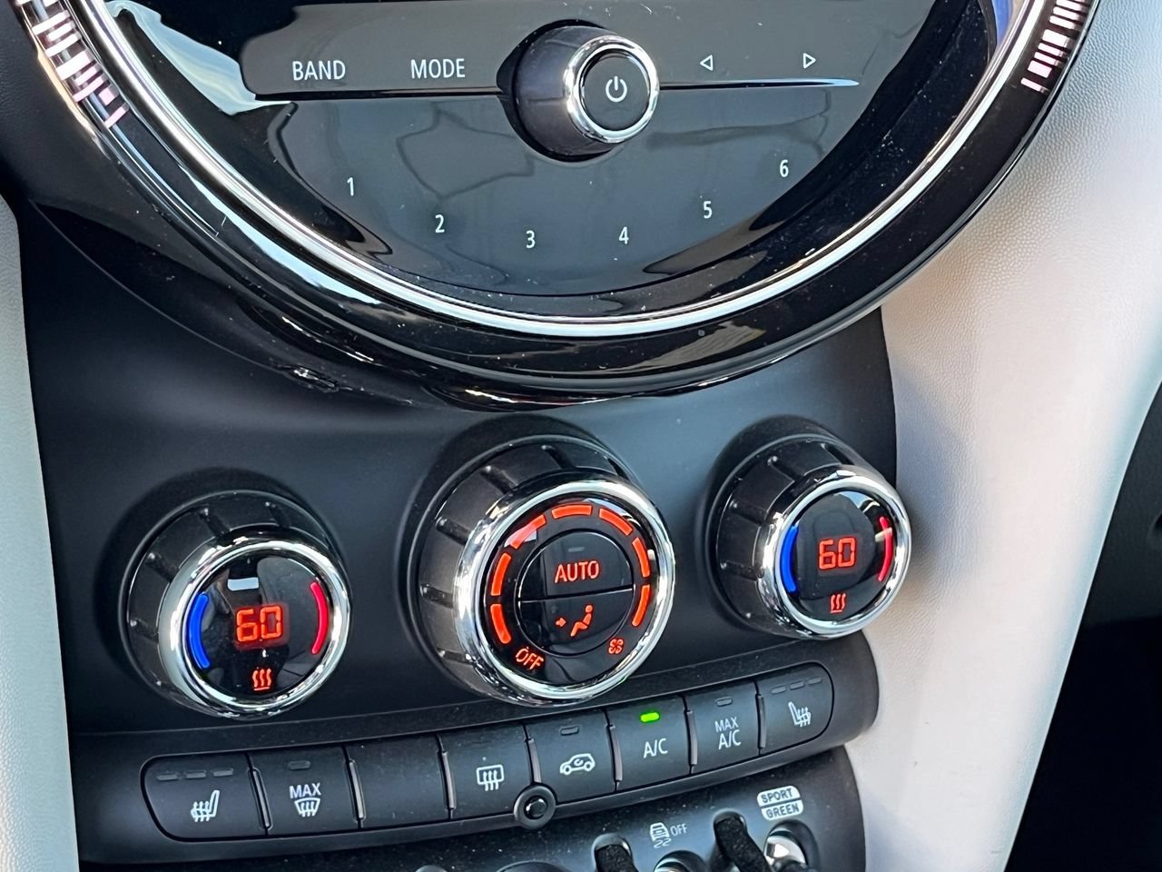 Used 2024 MINI Cooper S FWD image 26