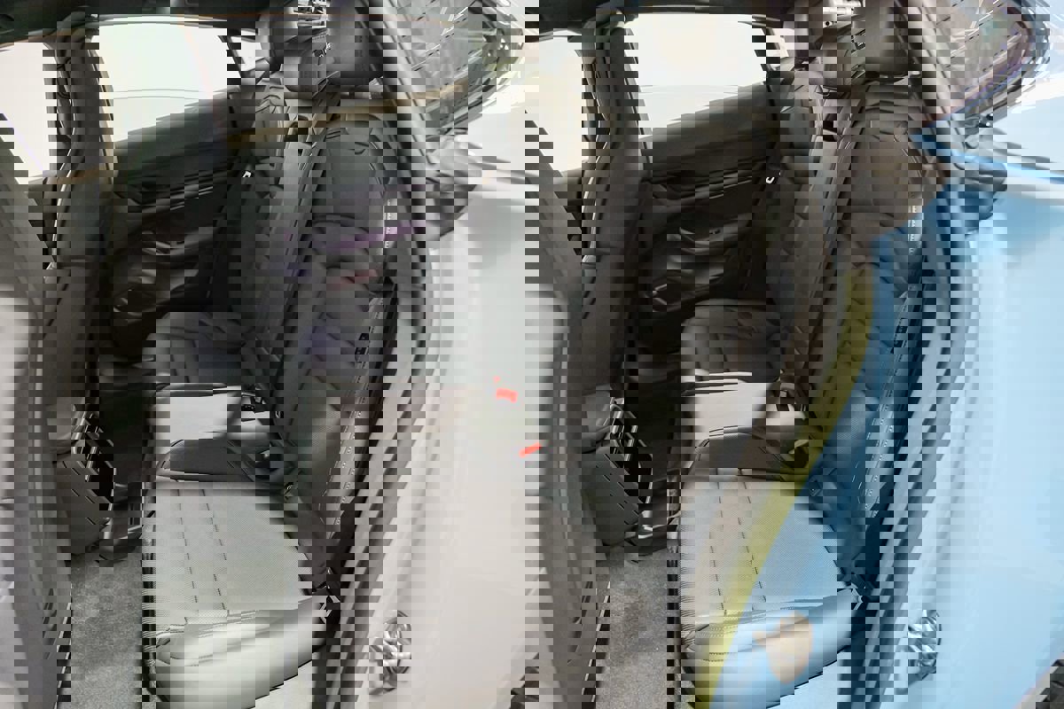 Used 2022 Porsche Taycan 4S image 37