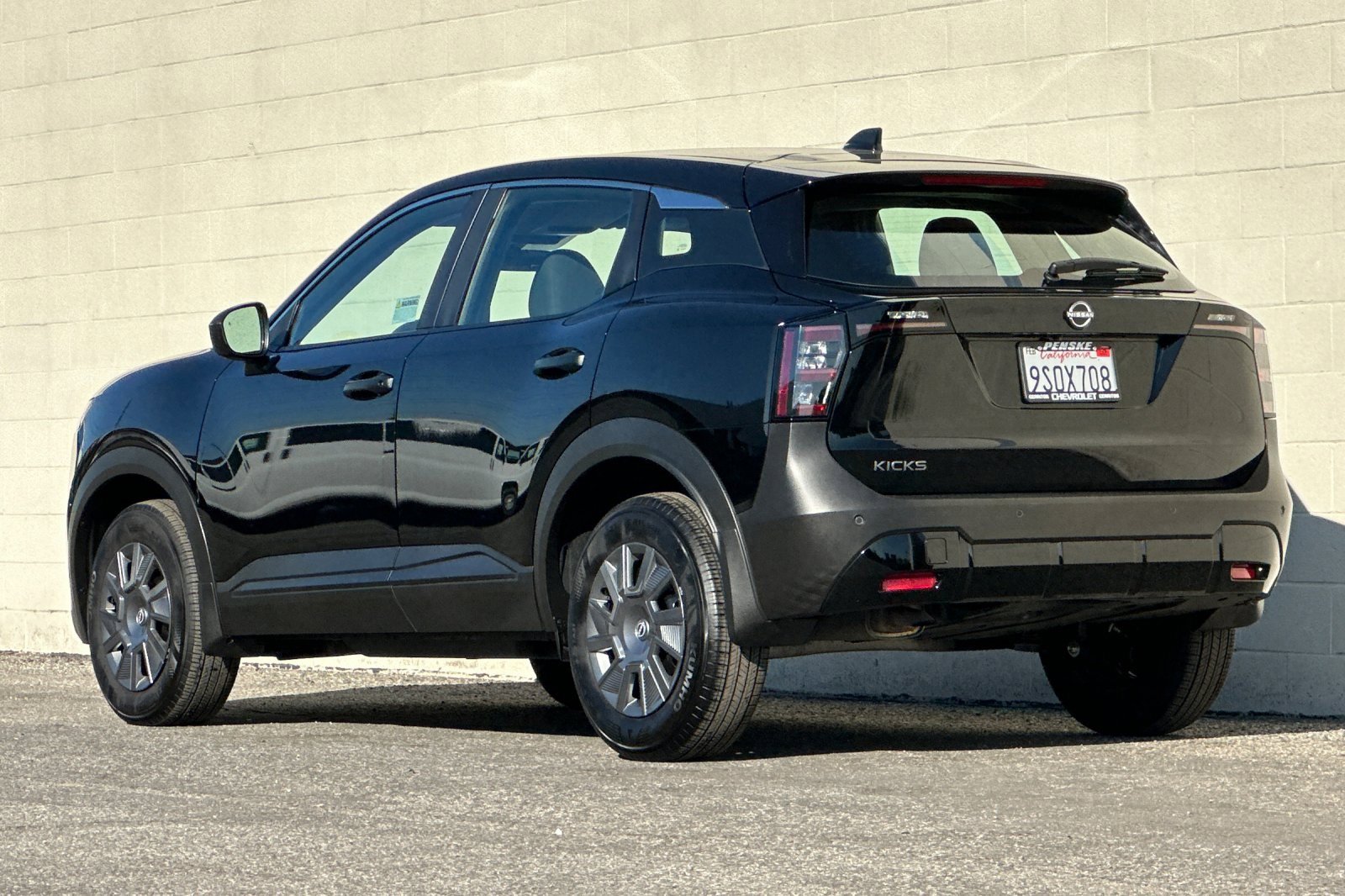 Used 2025 Nissan Kicks S image 6