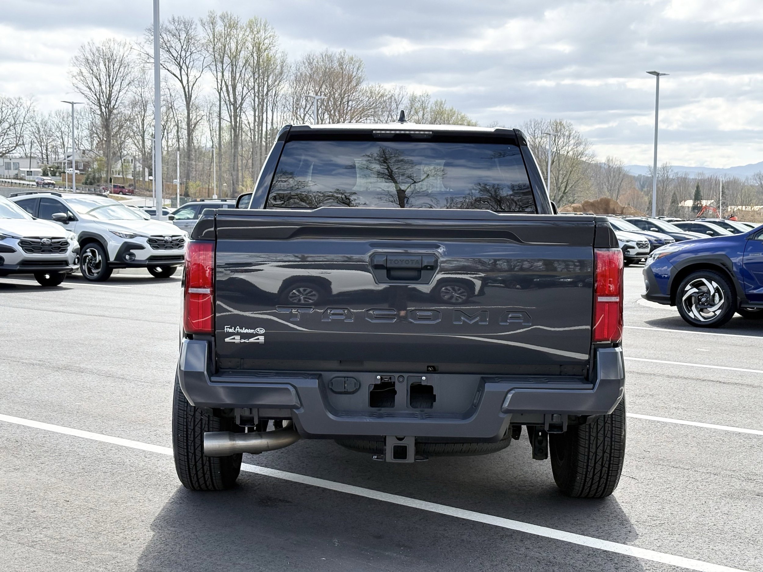 Used 2025 Toyota Tacoma SR5 AWD/4WD image 10