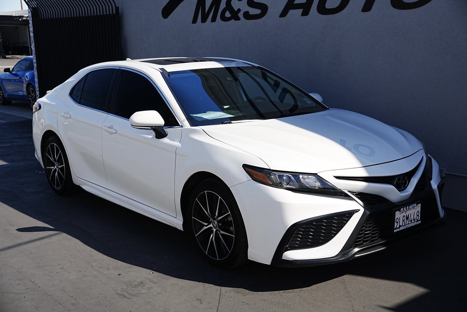 Used 2024 Toyota Camry SE image 3