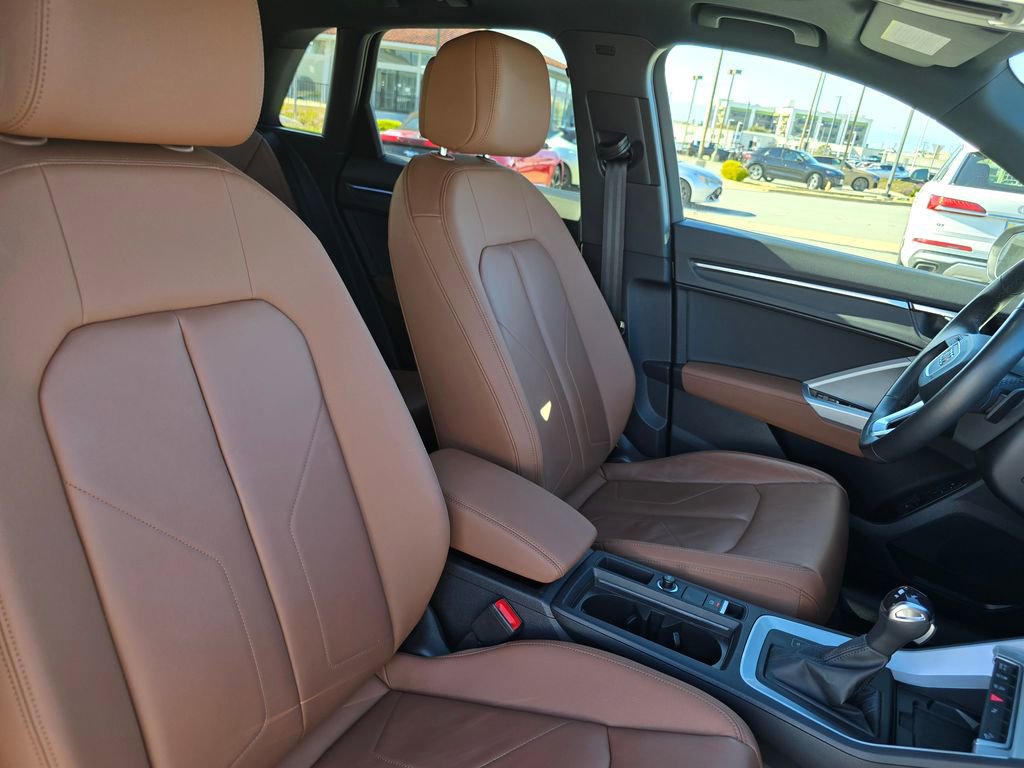 Used 2023 Audi Q3 2.0T Premium Plus image 12