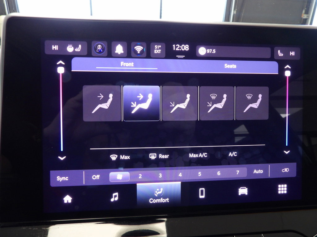 Used 2025 Jeep Compass Limited image 37