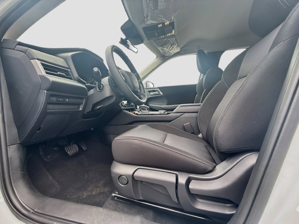 New 2026 Mitsubishi Outlander ES FWD image 21