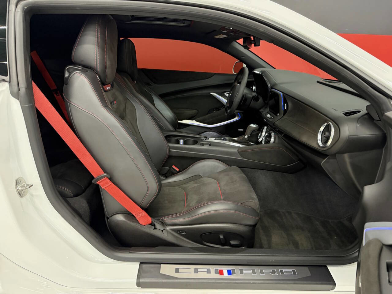 Used 2017 Chevrolet Camaro ZL1 image 39