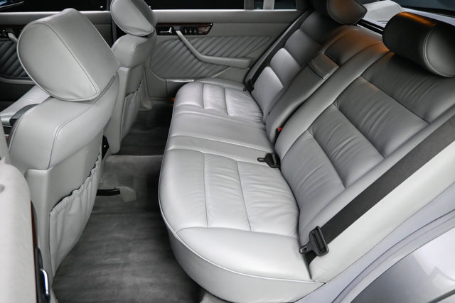 Used 1991 Mercedes-Benz 560 SEL image 11