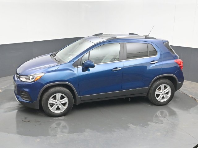 Used 2020 Chevrolet Trax LT w/ Sun & Sound Package AWD/4WD image 35