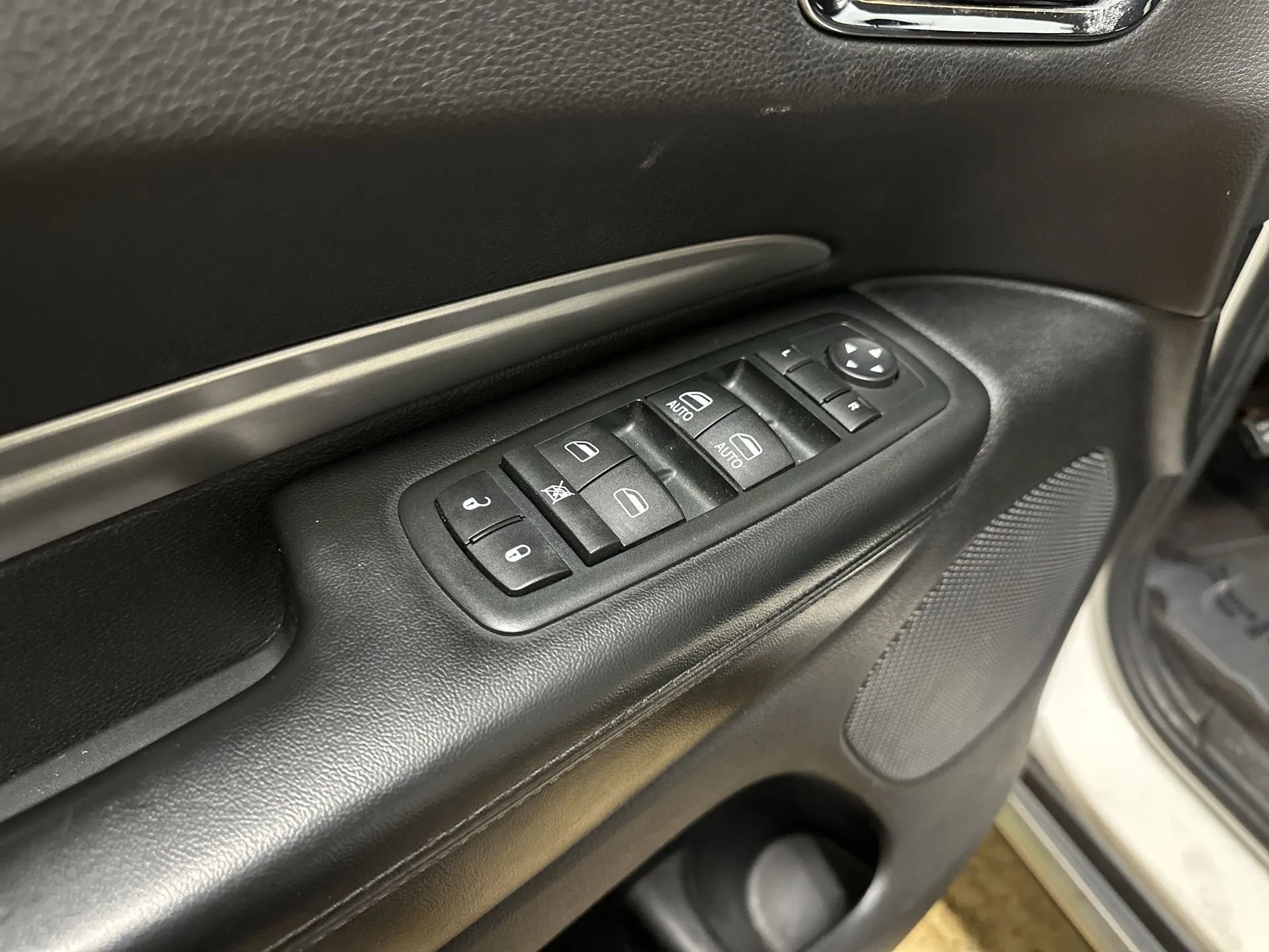 Used 2012 Dodge Durango SXT AWD/4WD image 15