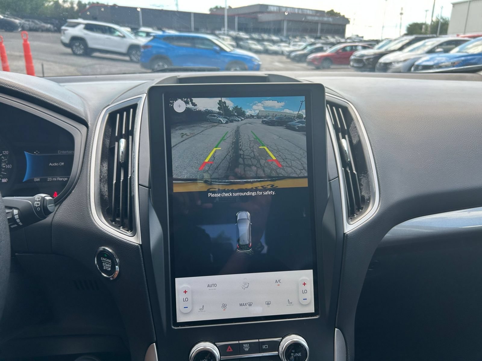Used 2024 Ford Edge SEL AWD/4WD image 16