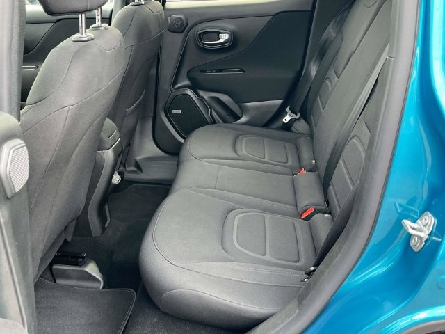 Certified 2021 Jeep Renegade Latitude w/ Luxury Group I FWD image 16