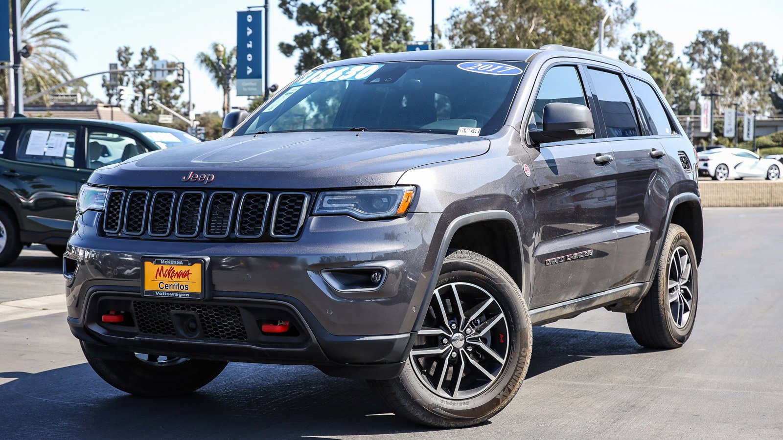 Used 2017 Jeep Grand Cherokee Trailhawk w/ Trailhawk Luxury Group