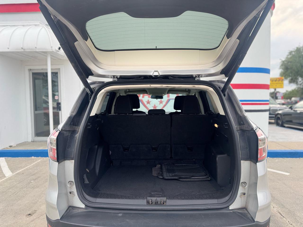 Used 2017 Ford Escape SE w/ Equipment Group 201A FWD image 54