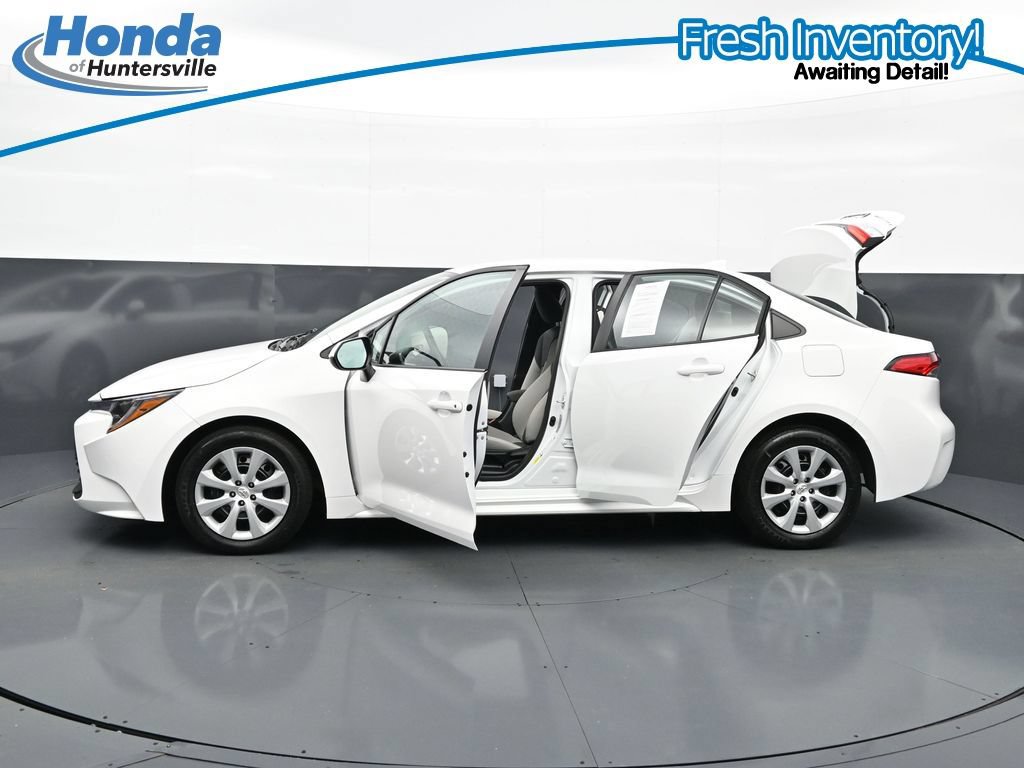 Used 2025 Toyota Corolla LE w/ Convenience Package FWD image 42