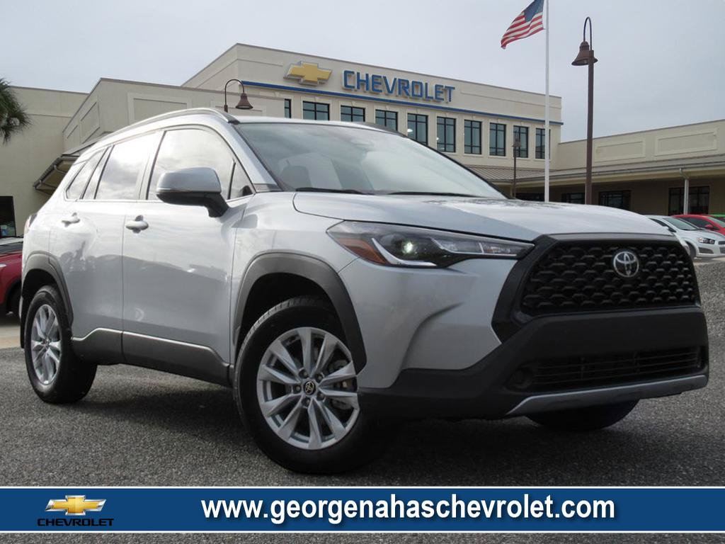 Used 2024 Toyota Corolla Cross LE FWD image 1