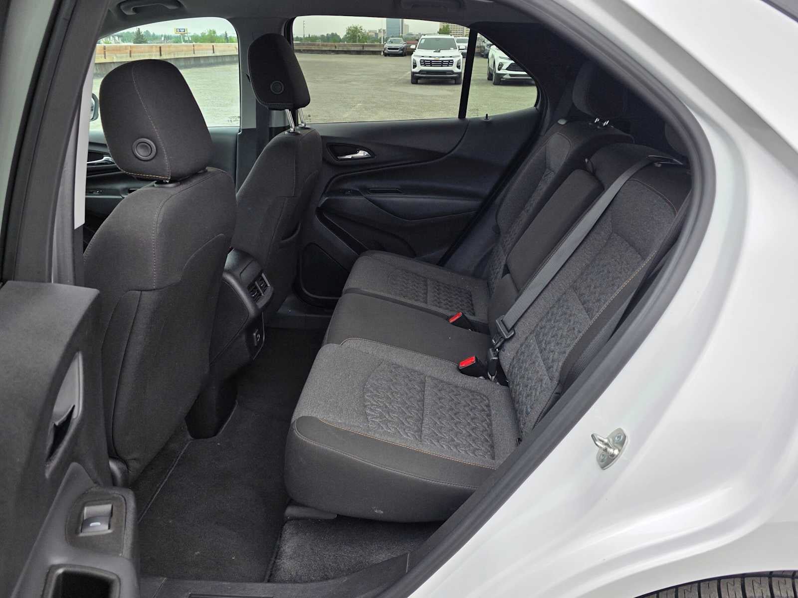 Used 2024 Chevrolet Equinox LT AWD/4WD image 16