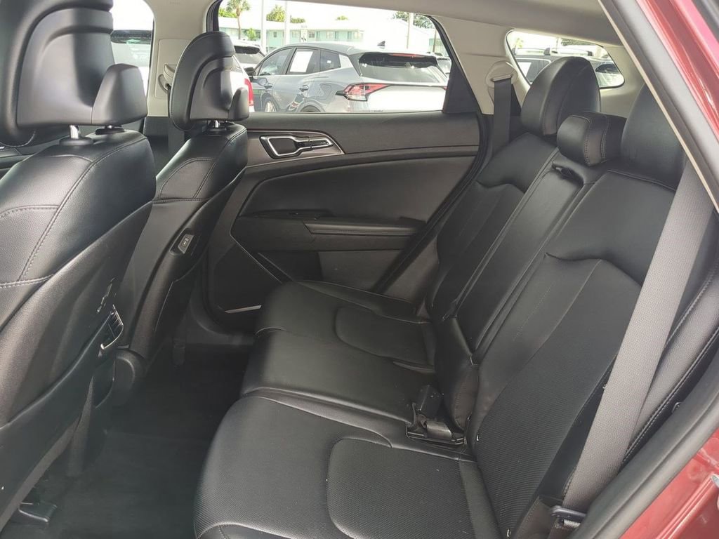 Used 2023 Kia Sportage SX image 14