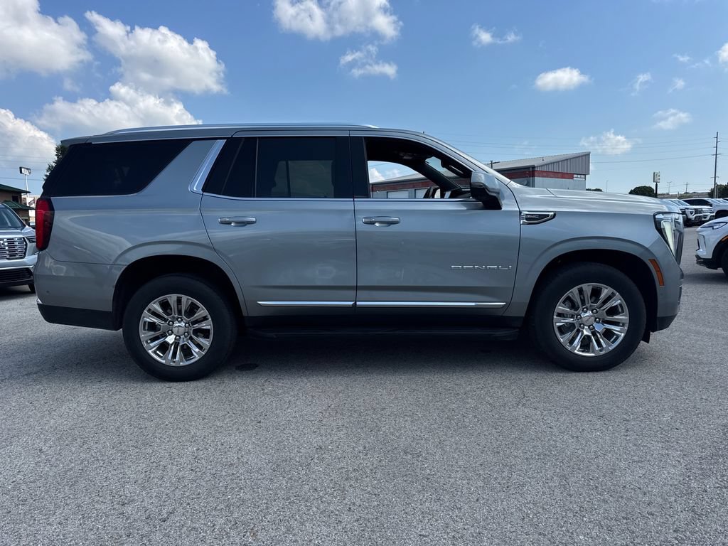 Used 2025 GMC Yukon Denali AWD/4WD image 11
