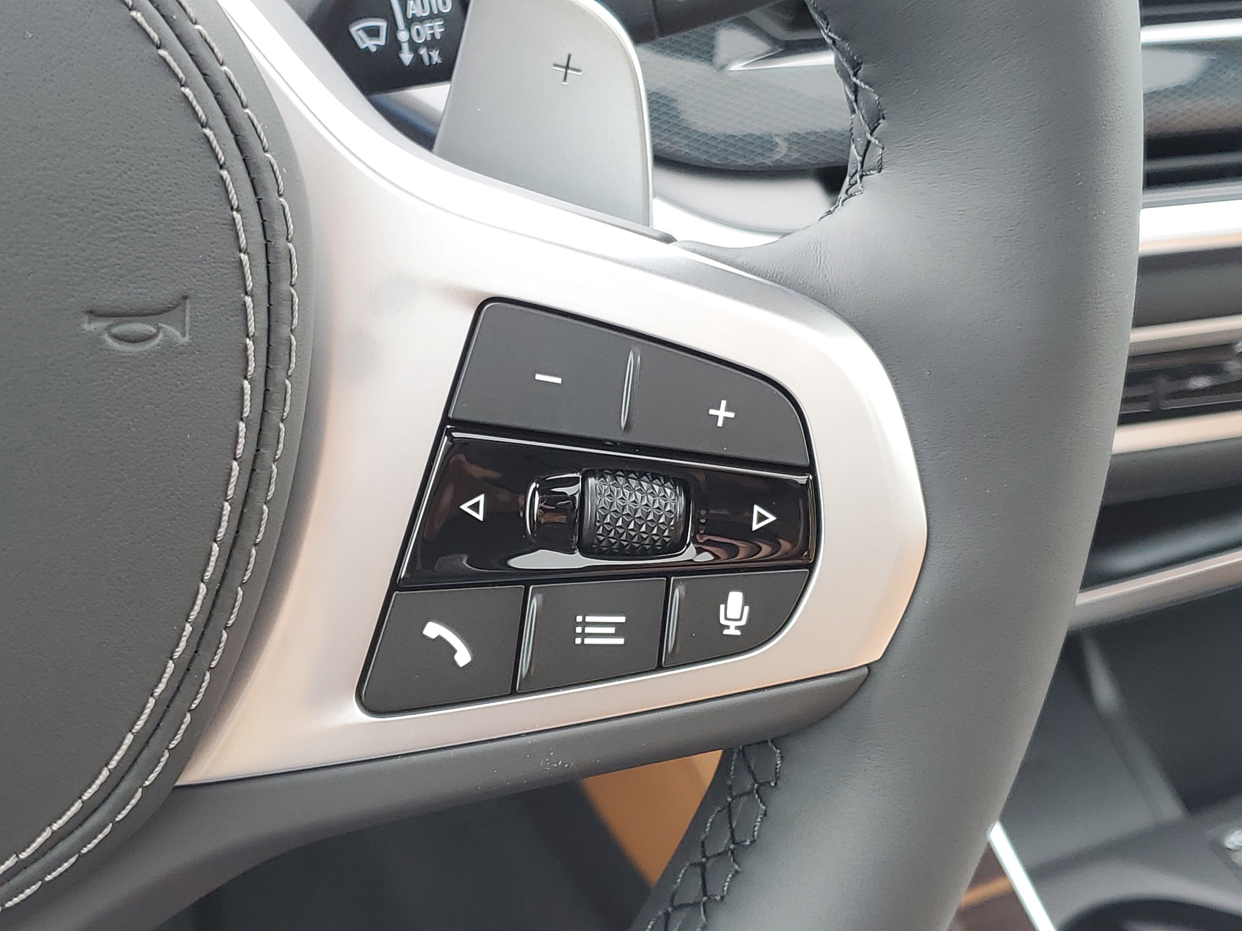 New 2026 BMW X5 xDrive40i w/ M Sport Package image 13
