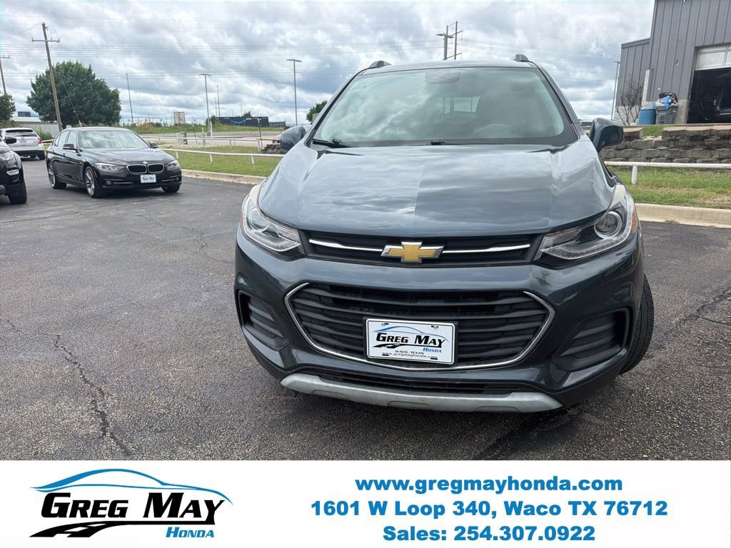 Used 2021 Chevrolet Trax LT w/ Premium Seat Package FWD image 8